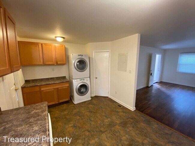 Building Photo - 2 br, 1 bath House - 1220-102 Carlton Ave
