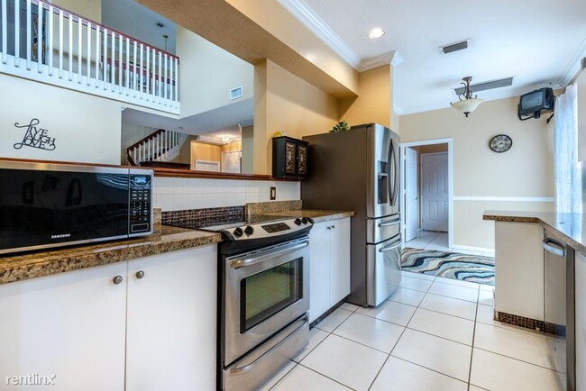 Building Photo - 3 br, 2.5 bath House - 8281 Hampton Wood Dr