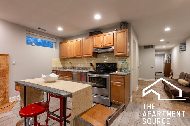 Foto del edificio - 1525 N Maplewood Ave