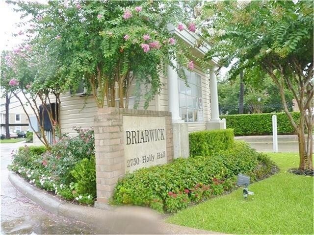 Building Photo - 2750 Holly Hall St