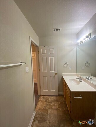 Building Photo - 3107 Yaupon Rd