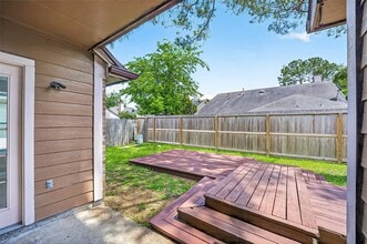 Building Photo - 12403 Meadow Ridge Dr