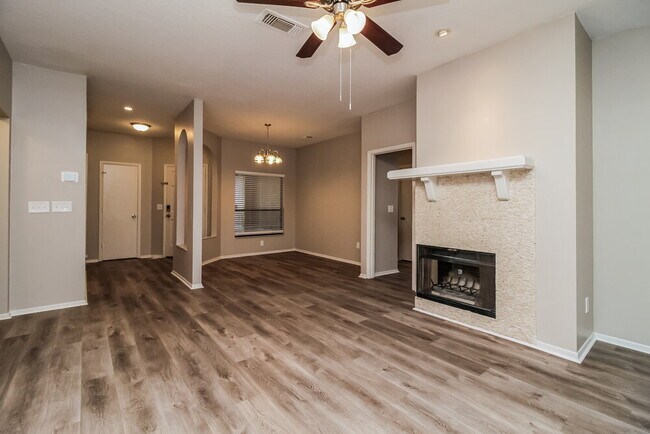 Building Photo - 342 Alba Ln