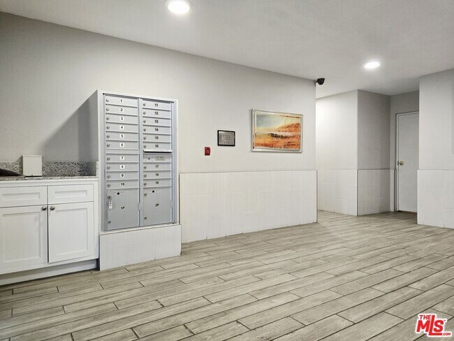Foto del edificio - 14415 Benefit St