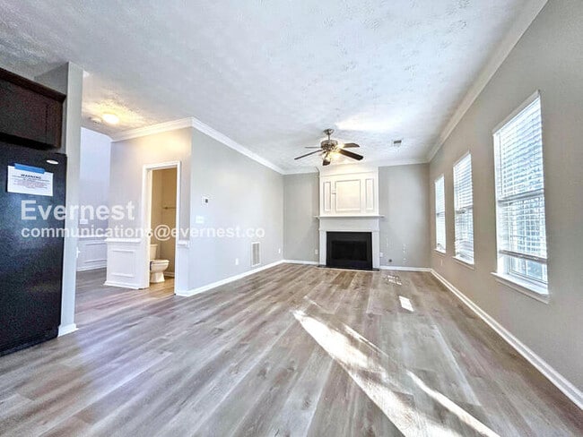 Foto del edificio - 6793 Chestwood Ln