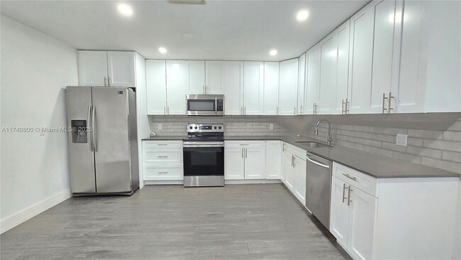Foto del edificio - 3805 NW 78th Terrace