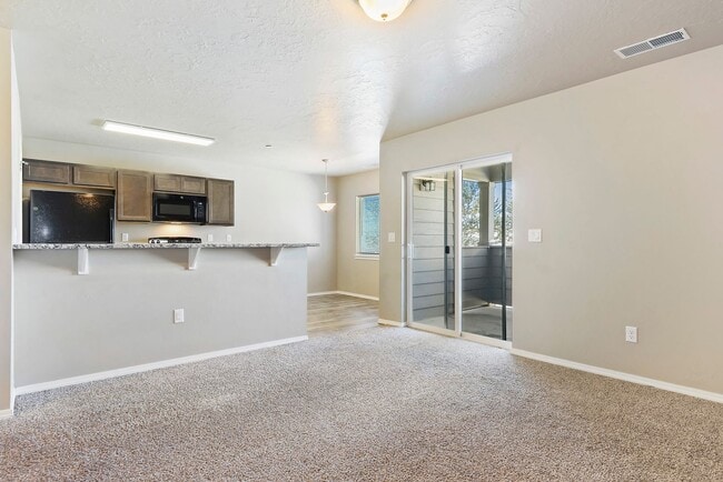 Foto del edificio - Now Leasing with a $500 promotional! 2 Bed...