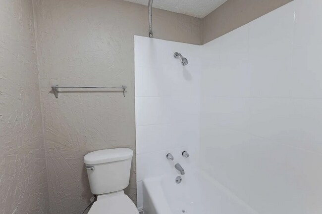 Foto del edificio - 531 Bedford Rd