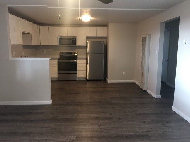 Foto del edificio - NW Reno 2 Bedroom Apartment - Newly Remodeled