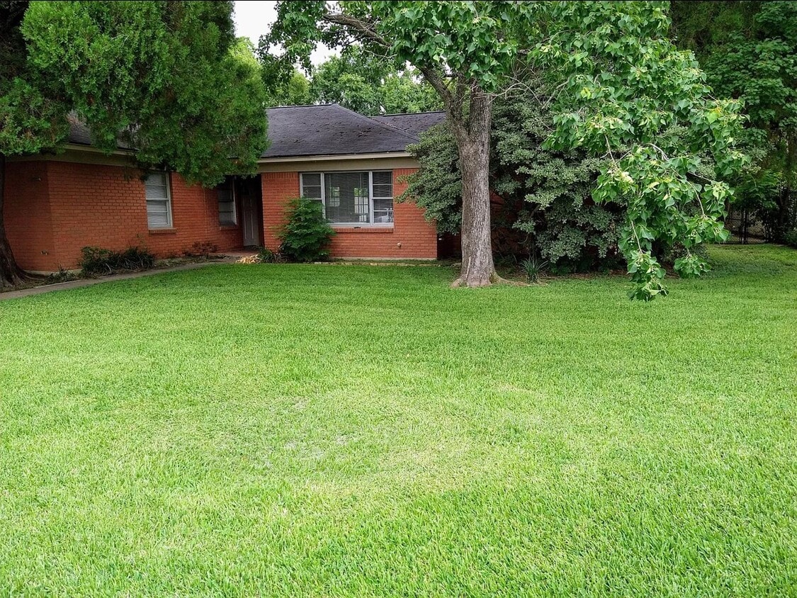 Primary Photo - 5722 Parwill St