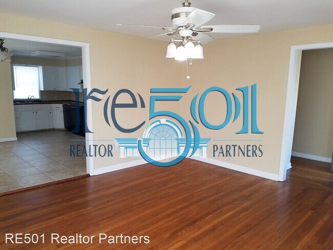 Foto del edificio - 2 br, 1.5 bath House - 519 S. Oak St