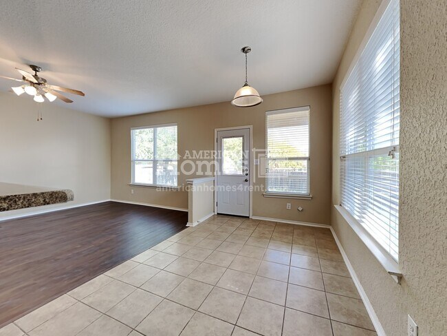 Building Photo - 12075 Texana Cove