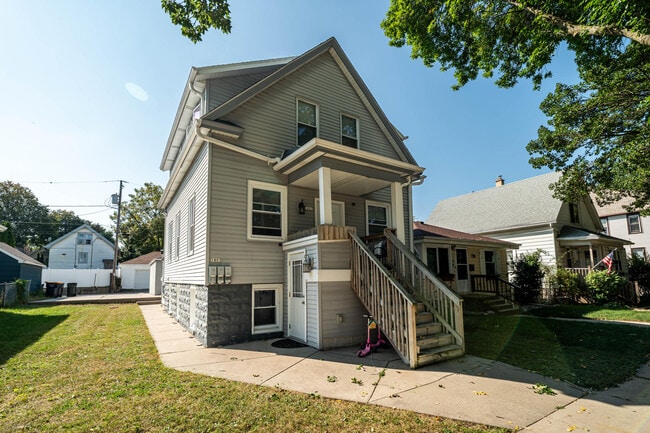 Foto del edificio - 1801 S 64th St