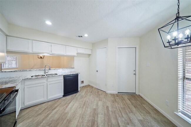 Foto del edificio - 22810 Dairy Gate Dr