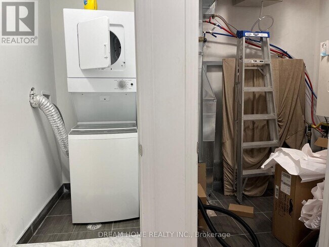 Photo du bâtiment - 3 Falaise Rd