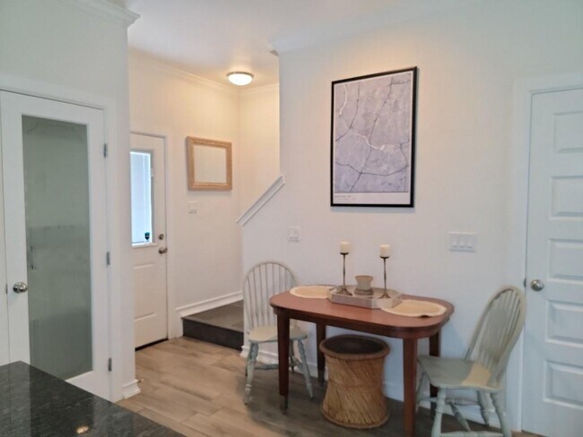 Foto del edificio - 2109 Maxwell Ln