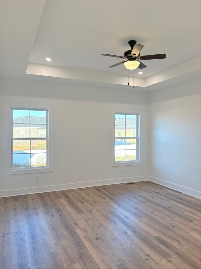 Foto del edificio - 5380 Freesia Ln