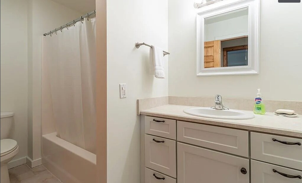 Foto principal - 205 Blue Stone Trail