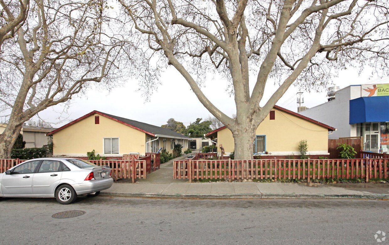 Primary Photo - 1179-1181 Willow Rd
