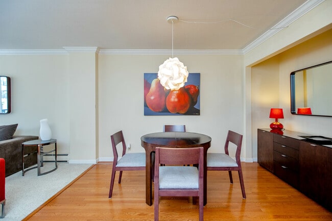 Foto del edificio - 900 Bush St