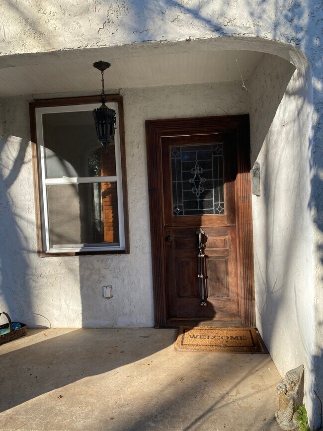 Private Entrance with Dutch Door - 428 N Stratford Rd