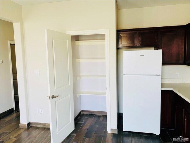 Foto del edificio - 13 Fig Dr