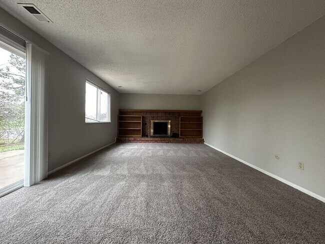 Building Photo - 9695 W 81st Ave