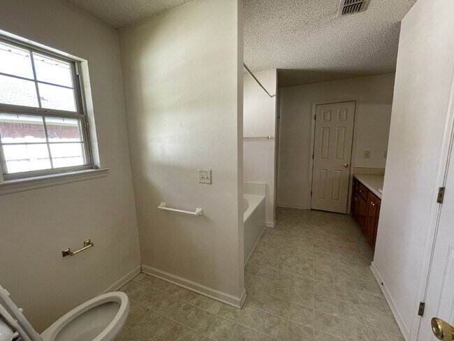 Foto del edificio - House for Rent