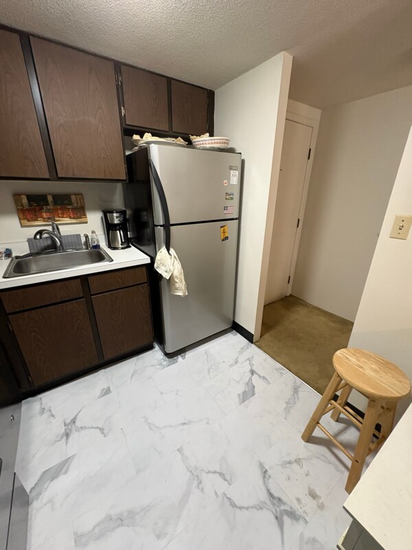 Foto del edificio - 2106 Kanawha Blvd E