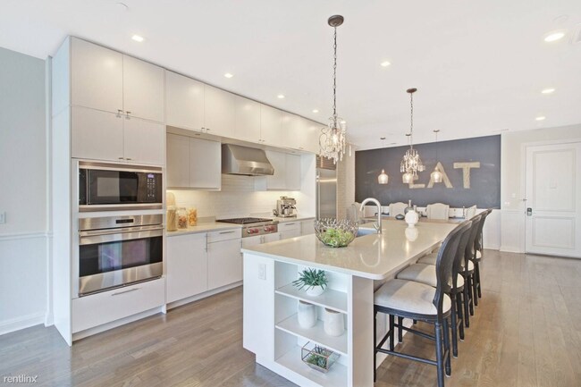 Foto del edificio - 3 br, 3 bath Condo - 4550 N Park Ave Apt 710