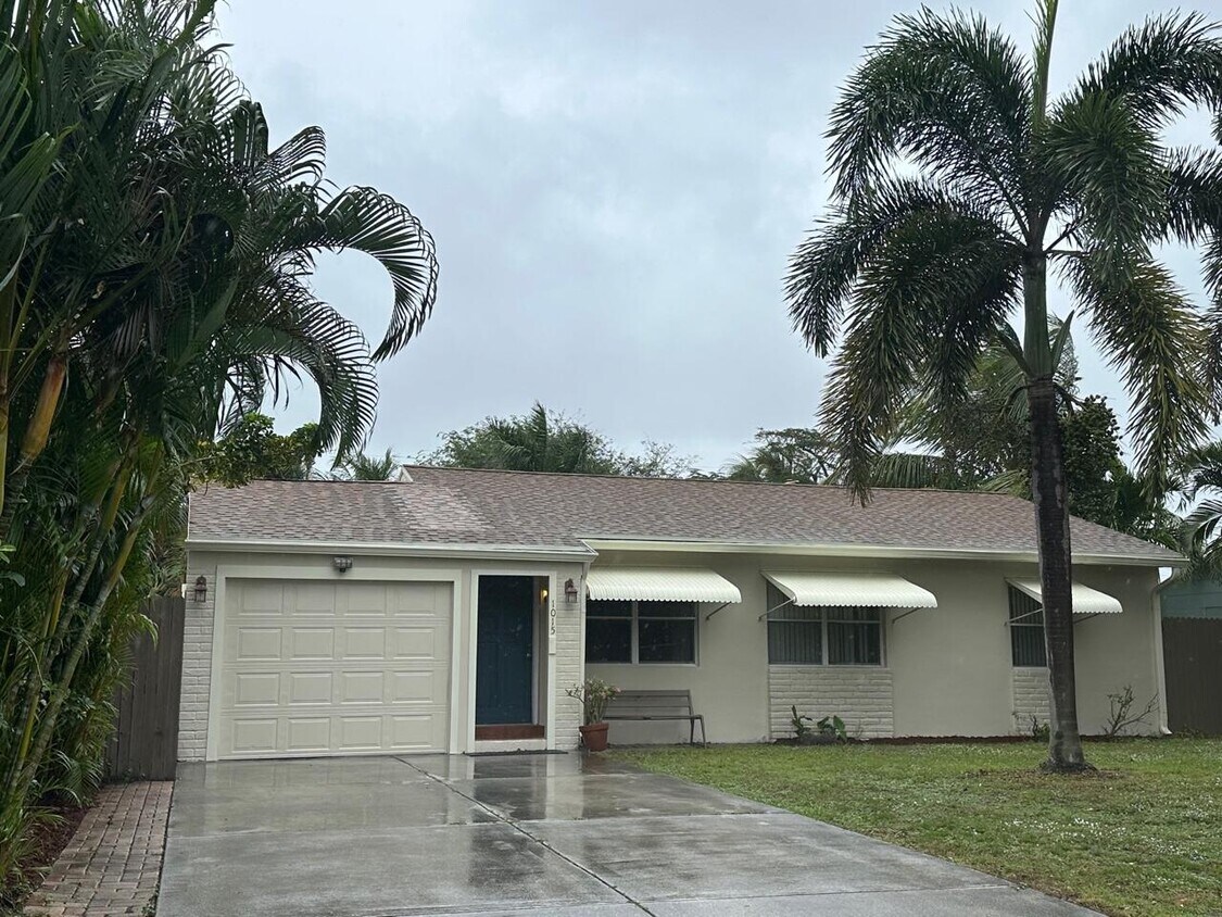 1015 Macy St, West Palm Beach, FL 33405 House Rental in West Palm
