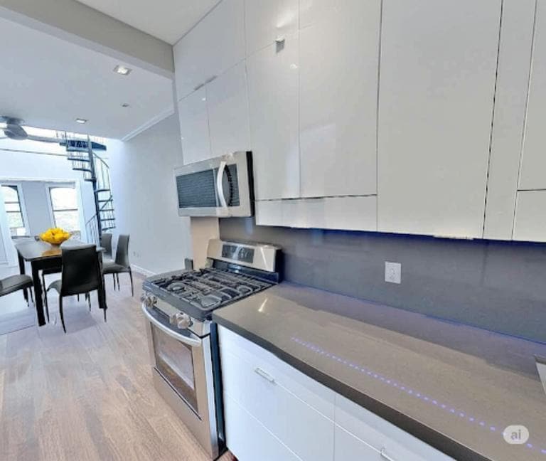 Photo - 321 East 10th St (Ave A & Ave B), #5W