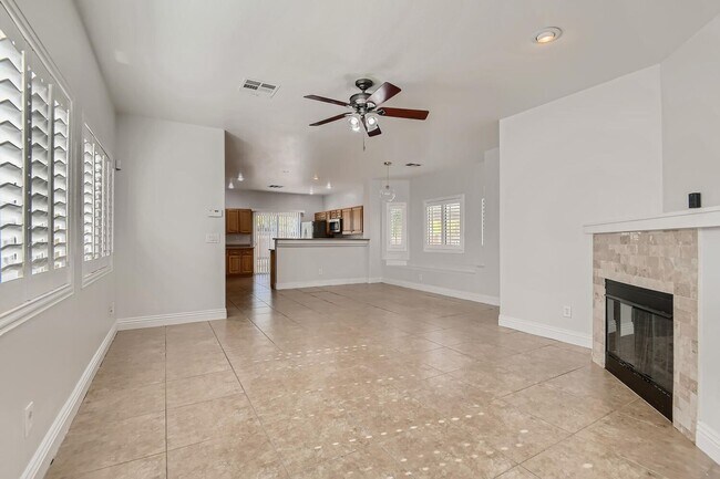 Foto del edificio - 5 Bedroom in Silverado Ranch!