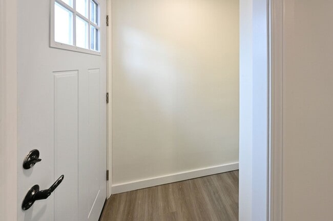 Foto del edificio - 108 Western Ave