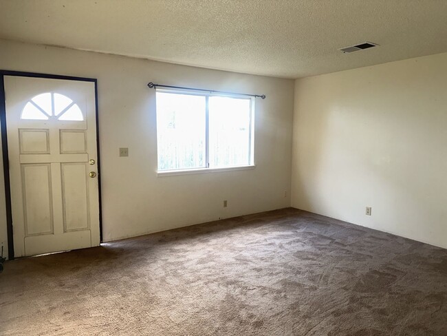 Foto del edificio - 1441 B St