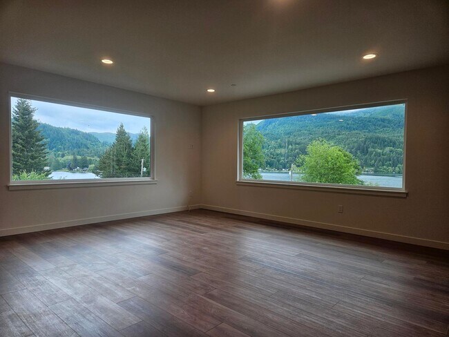 Foto del edificio - 705 W Lake Samish Dr