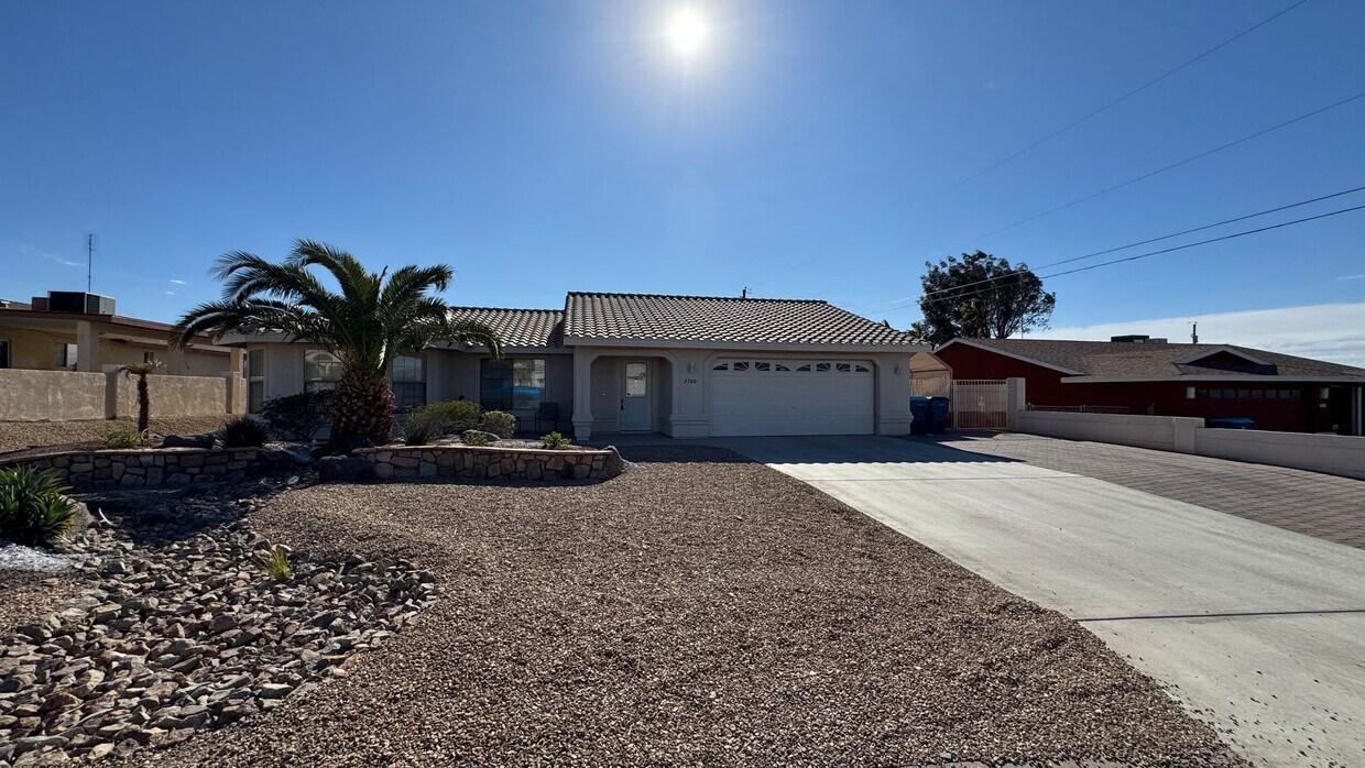 Foto principal - Price Reduction Furnished Pool Home Rental!!