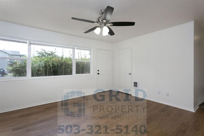 Foto del edificio - GPM639 - 2801-2803 SE 125th Avenue (T1)