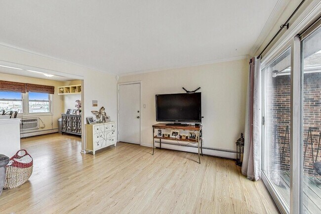 Foto del edificio - 4545 Prescott Ave