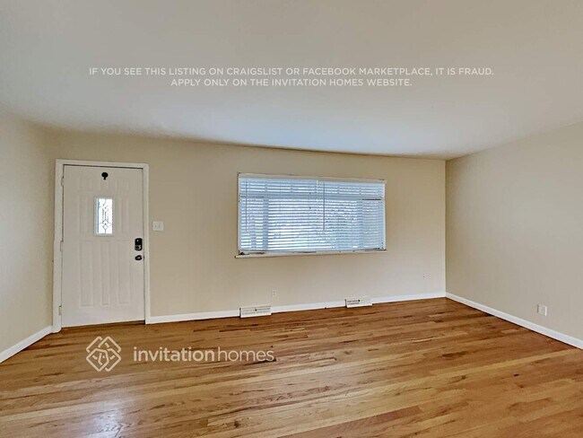 Foto del edificio - 6184 Field St