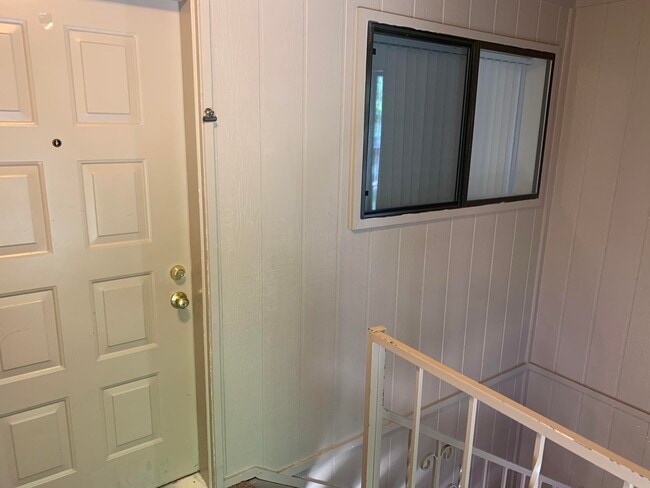 Building Photo - 10224 Admiral Halsey Dr NE