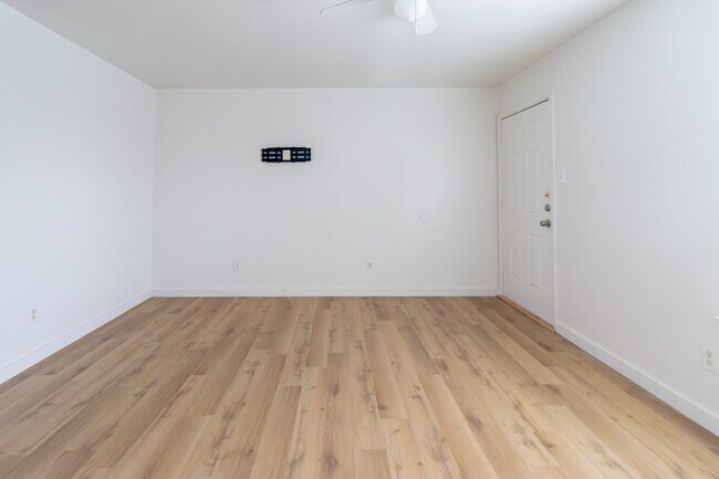 Foto del edificio - 1601 Benttree Dr