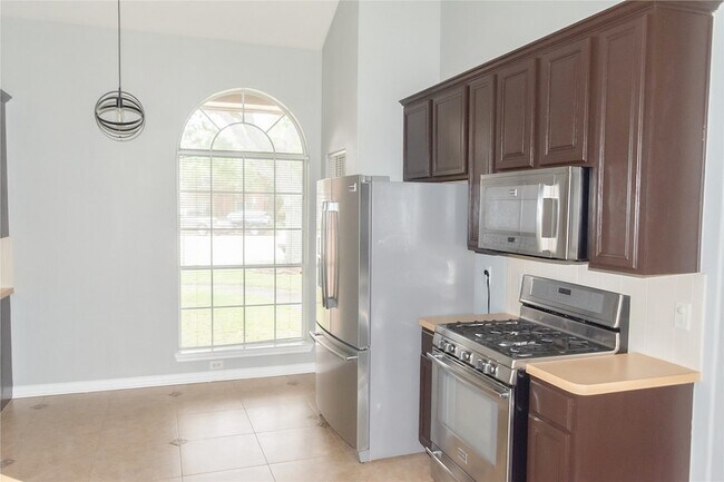 Foto del edificio - 822 Oak Lodge Ct