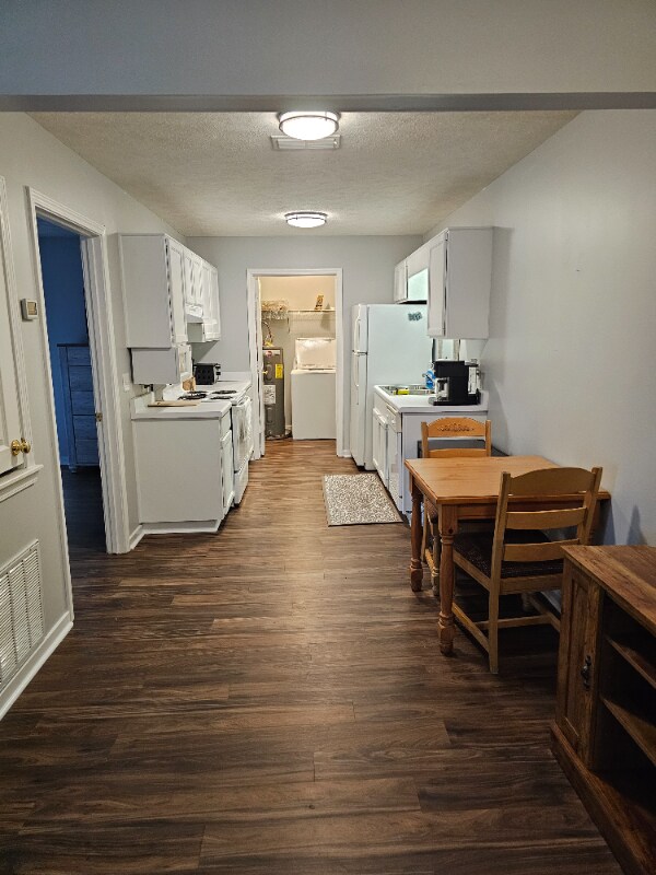 Building Photo - 1257 Louisville St