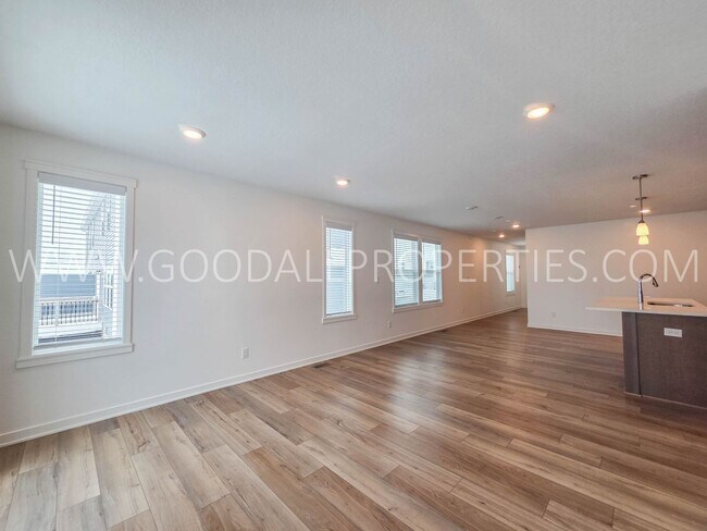 Foto del edificio - Bright & Spacious 1.5-Story 3 Beds, 2.5 Bath Home in Waukee Schools