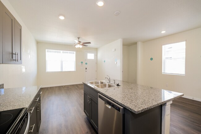 Foto del edificio - 13520 Oneida Ln