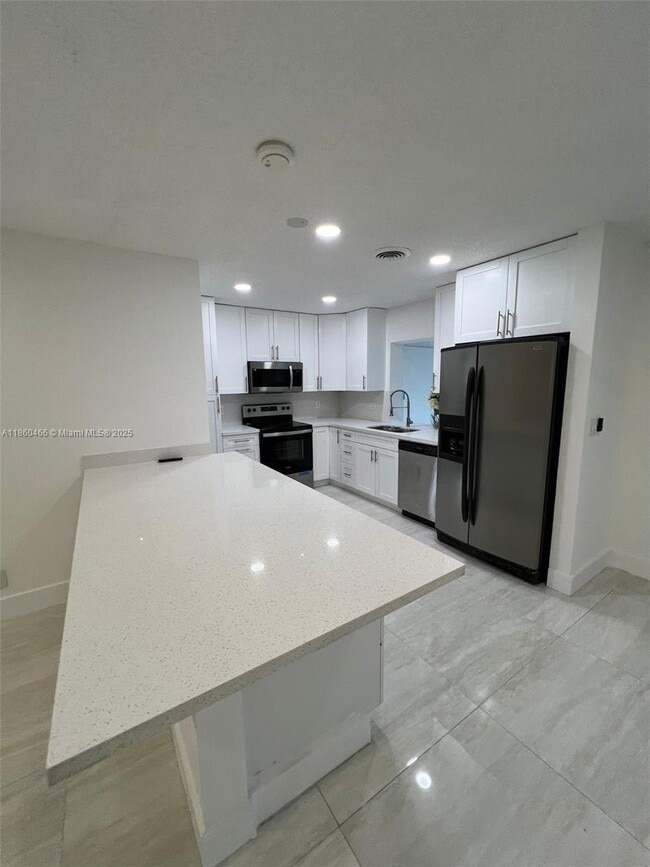 Building Photo - 2015 N 32nd Ave