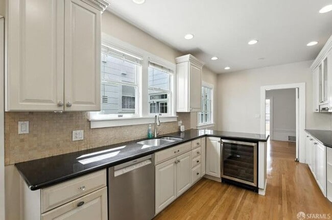 Photo - 3460 Pierce St Apartment