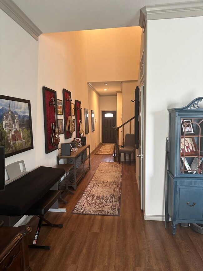 Foto del edificio - 1325 Summerset Ln