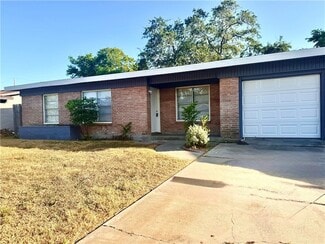 Building Photo - 5913 Lucille Dr